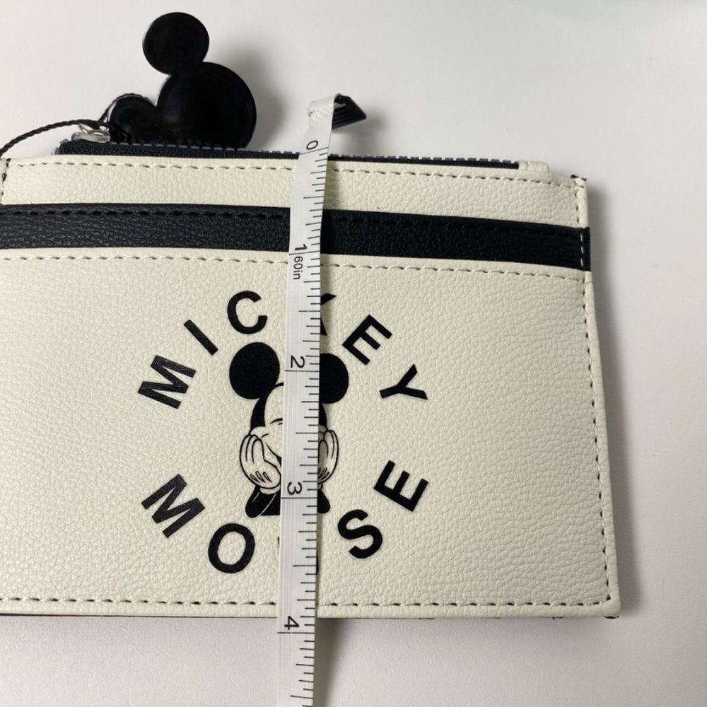 Mickey Mouse Cardholder - Picture 3 of 4
